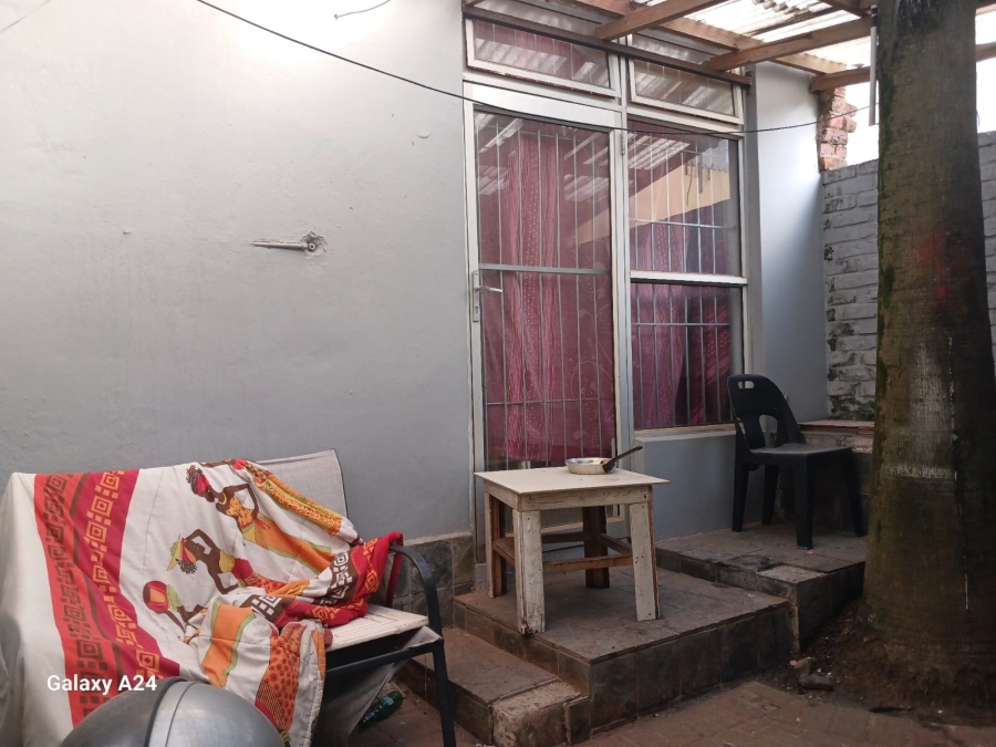 6 Bedroom Property for Sale in Quigney Eastern Cape